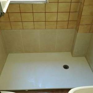 Trabajos de cambio de bañera por plato de ducha